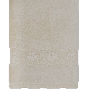 Soft Cotton Osuška STELLA s čipkou 85x150cm. Luxusné froté osušky STELLA 85x150cm s čipkou poskytujú výbornú savosť a dodajú Vašej kúpeľni osobitý štýl. Krémová