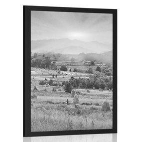 Plagát stohy sena v karpatských horách v čiernobielom prevedení - 30x45 black