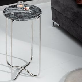 Estila Art-deco strieborný okrúhly príručný stolík Noble s mramorovou povrchovou doskou a kovovou konštrukciou 35cm