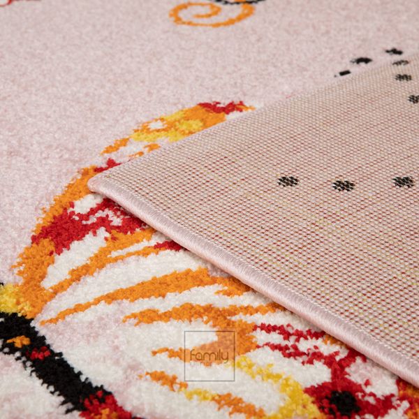 DomTextilu Pestrofarebný detský koberec so vzorom motýľa 64083-238253