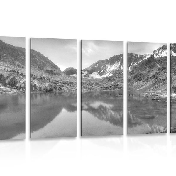 5-dielny obraz majestátne hory v čiernobielom prevedení - 100x50