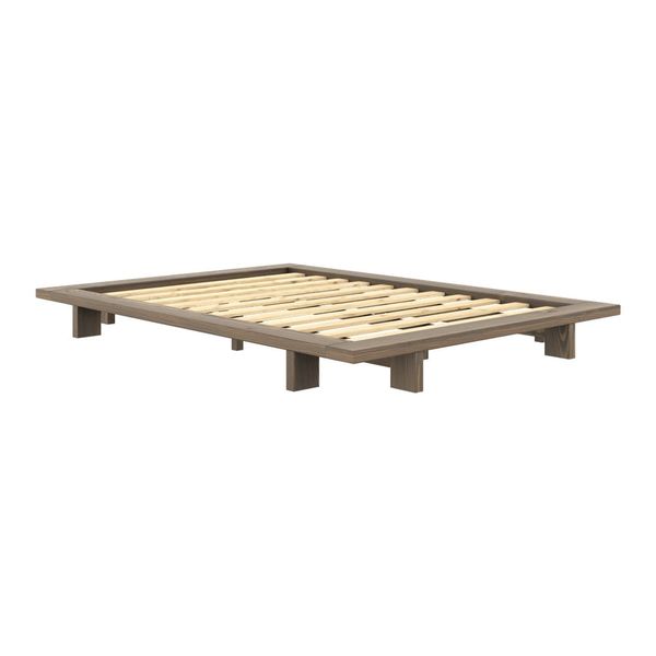 Hnedá dvojlôžková posteľ z borovicového dreva s roštom 140x200 cm Japan – Karup Design