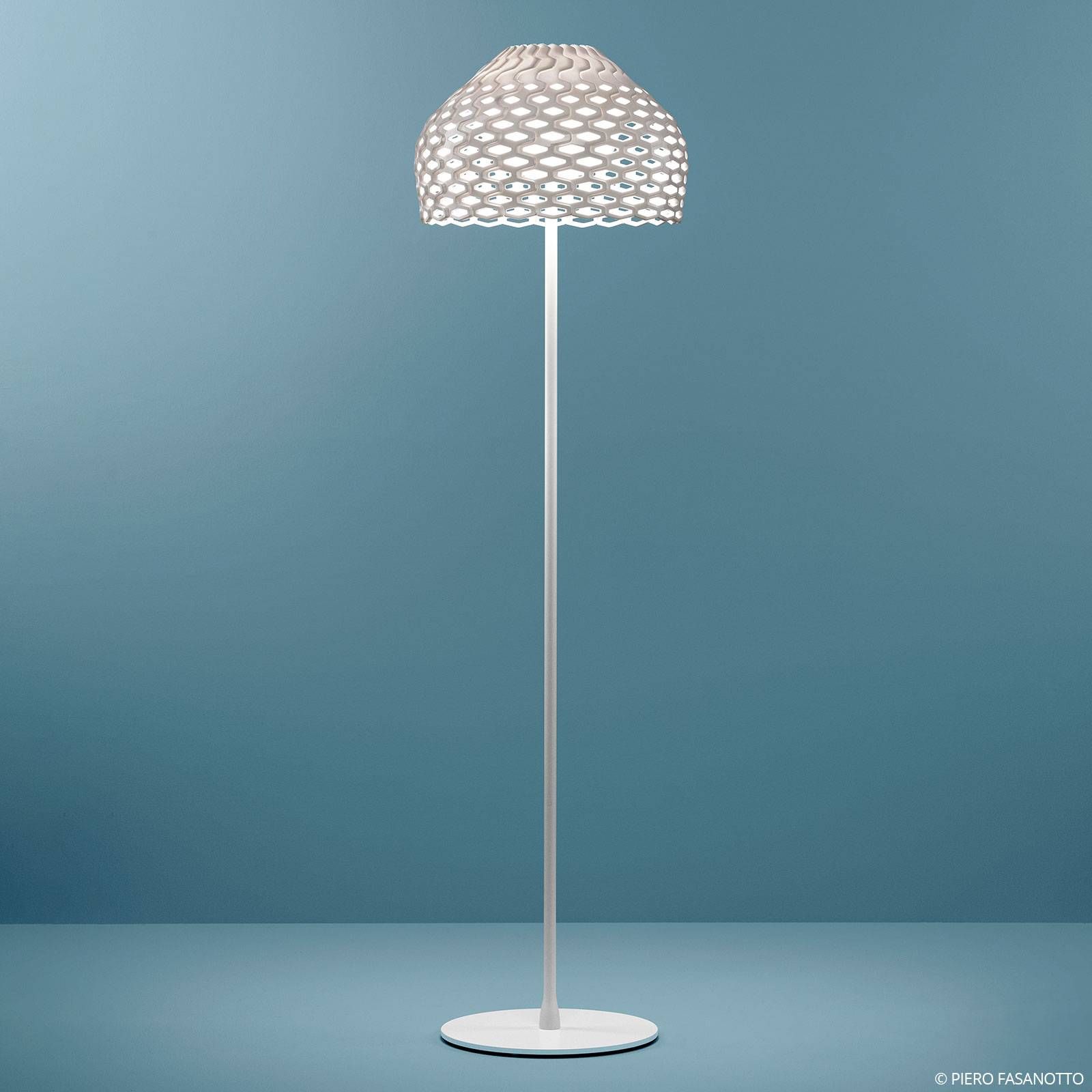 FLOS Tatou F stojaca lampa, stmievač, biela, Obývacia izba / jedáleň, oceľ, polykarbonát, E27, 205W, K: 180cm