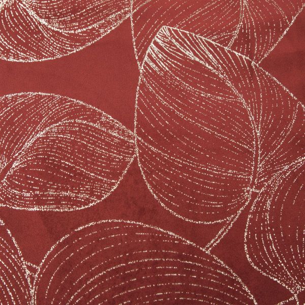 DomTextilu Zamatový stredový obrus s lesklou potlačou listov tehlovej farby 68662-244366 Červená