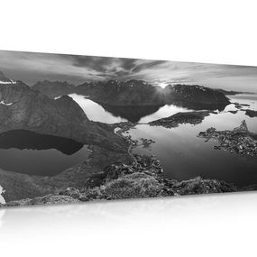 Obraz očarujúca horská panoráma v čiernobielom prevedení