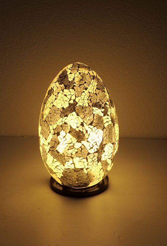 Stolná lampa  EGG, čierno/biela, 30 cm, ručná práca, mozaika,