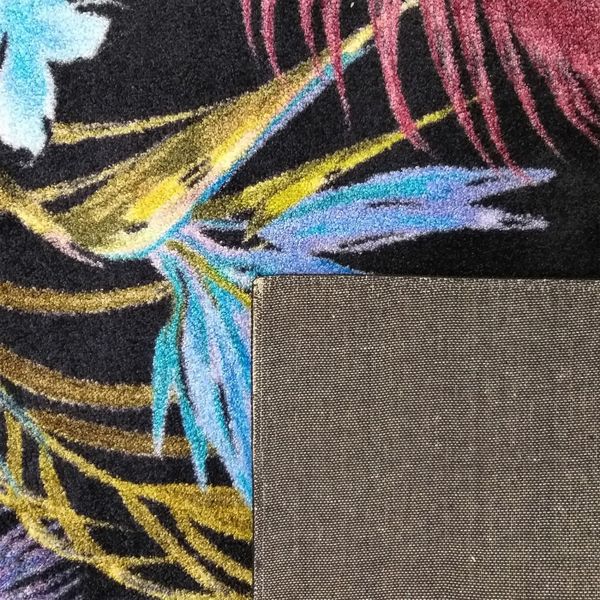 DomTextilu Luxusný čierny koberec s motívom exotických kvetov 40983-187474