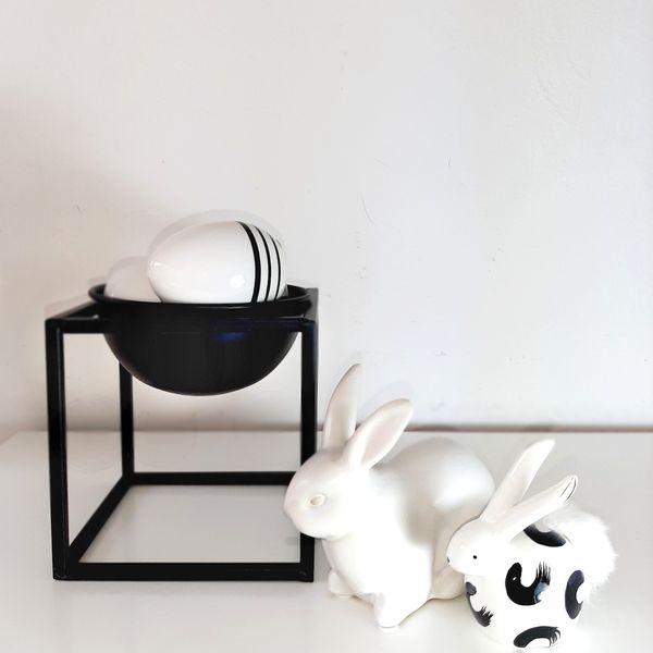 Veľkonočné keramické vajíčko čierno-biele