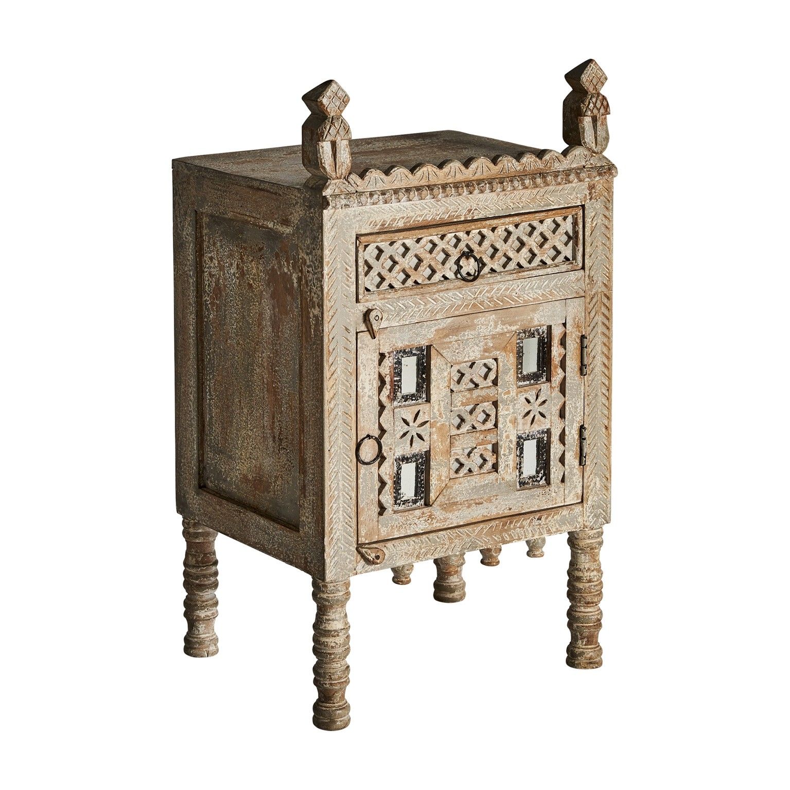 Estila Orientálny nočný stolík Brodas z masívneho mangového dreva s bohatým ornamentálnym vyrezávaním 81cm