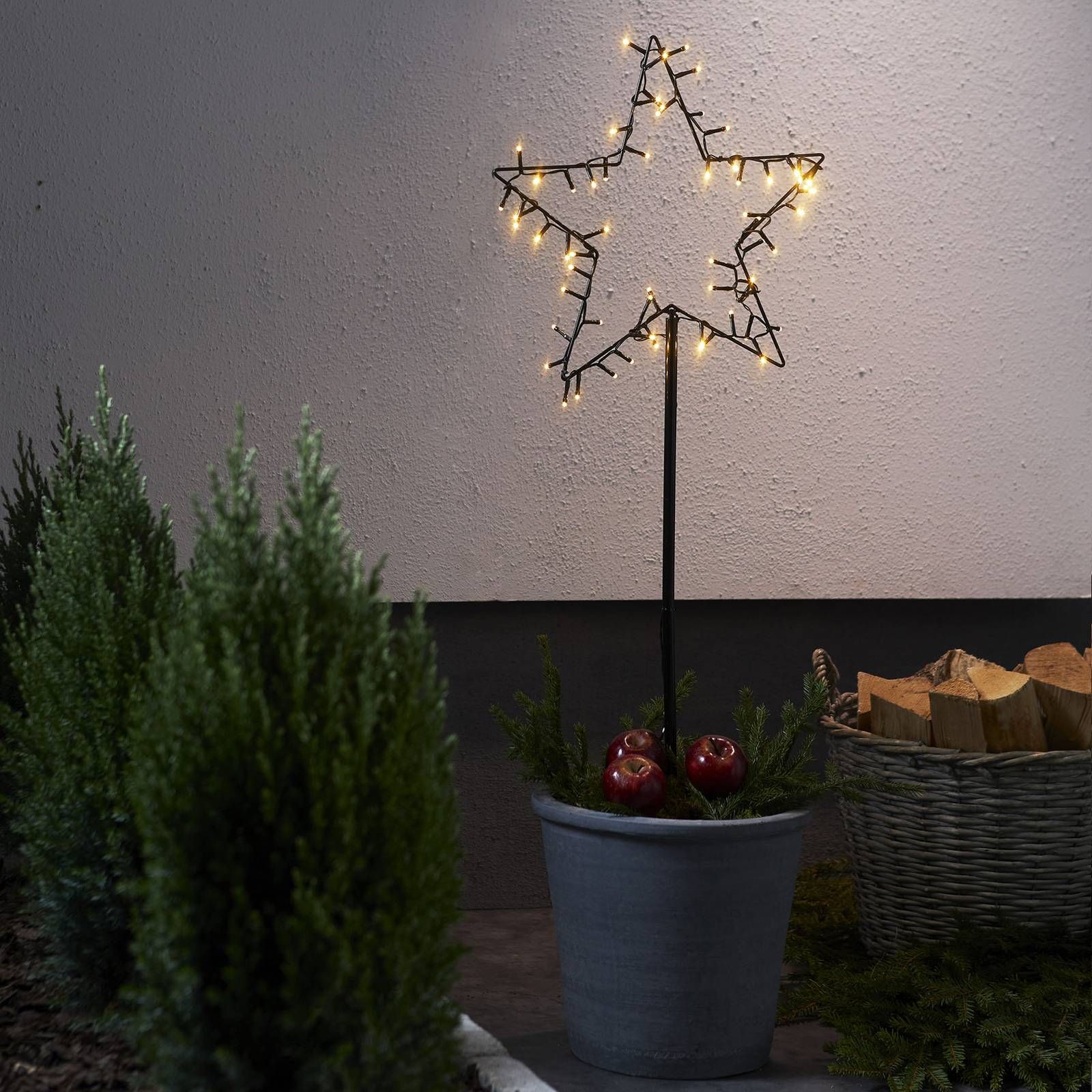 STAR TRADING LED dekoračná hviezda Spiky, na batérie, kov, P: 39 cm, L: 2 cm, K: 92cm