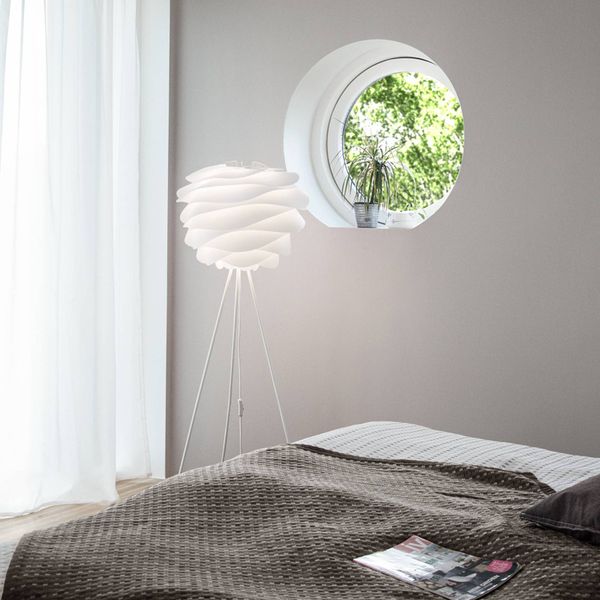 UMAGE Carmina stojaca lampa Tripod v bielej, Obývacia izba / jedáleň, hliník, plast, E27, 15W, K: 145cm