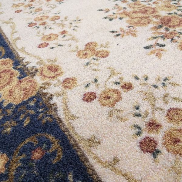DomTextilu Kvalitný krémovo modrý koberec s motívom kvetov 40992-187500