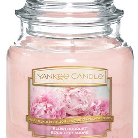 Vonná sviečka Yankee Candle stredná Blush bouquet