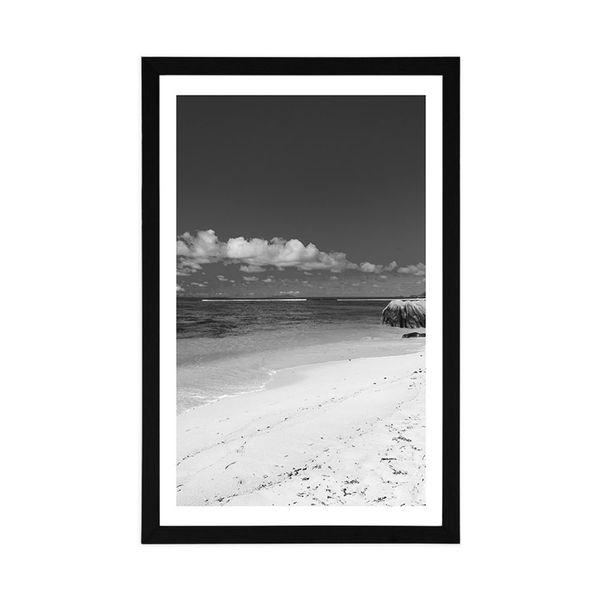 Plagát s paspartou pláž Anse Source v čiernobielom prevedení - 60x90 silver