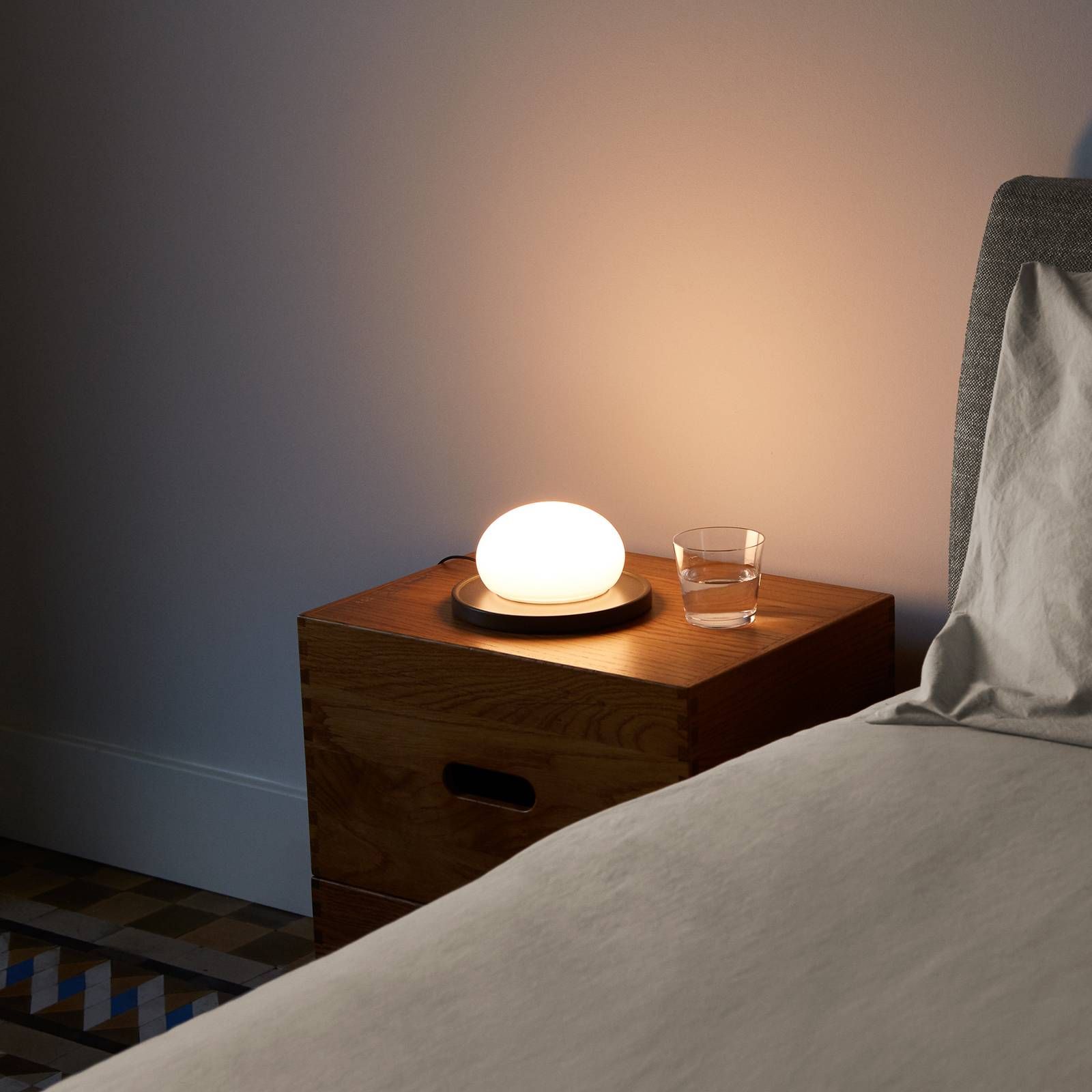 Marset MARSET Bolita stolová LED lampa stmievateľná sivá, Obývacia izba / jedáleň, opálové sklo, oceľ, 6.5W, K: 9cm