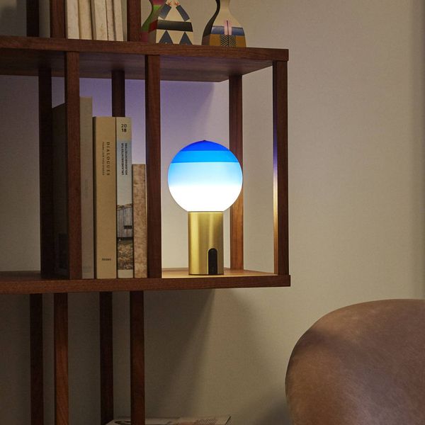 Marset MARSET Dipping Light stolová, batérie modrá/mosadz, Obývacia izba / jedáleň, sklo, kov, 3.5W, K: 22.2cm