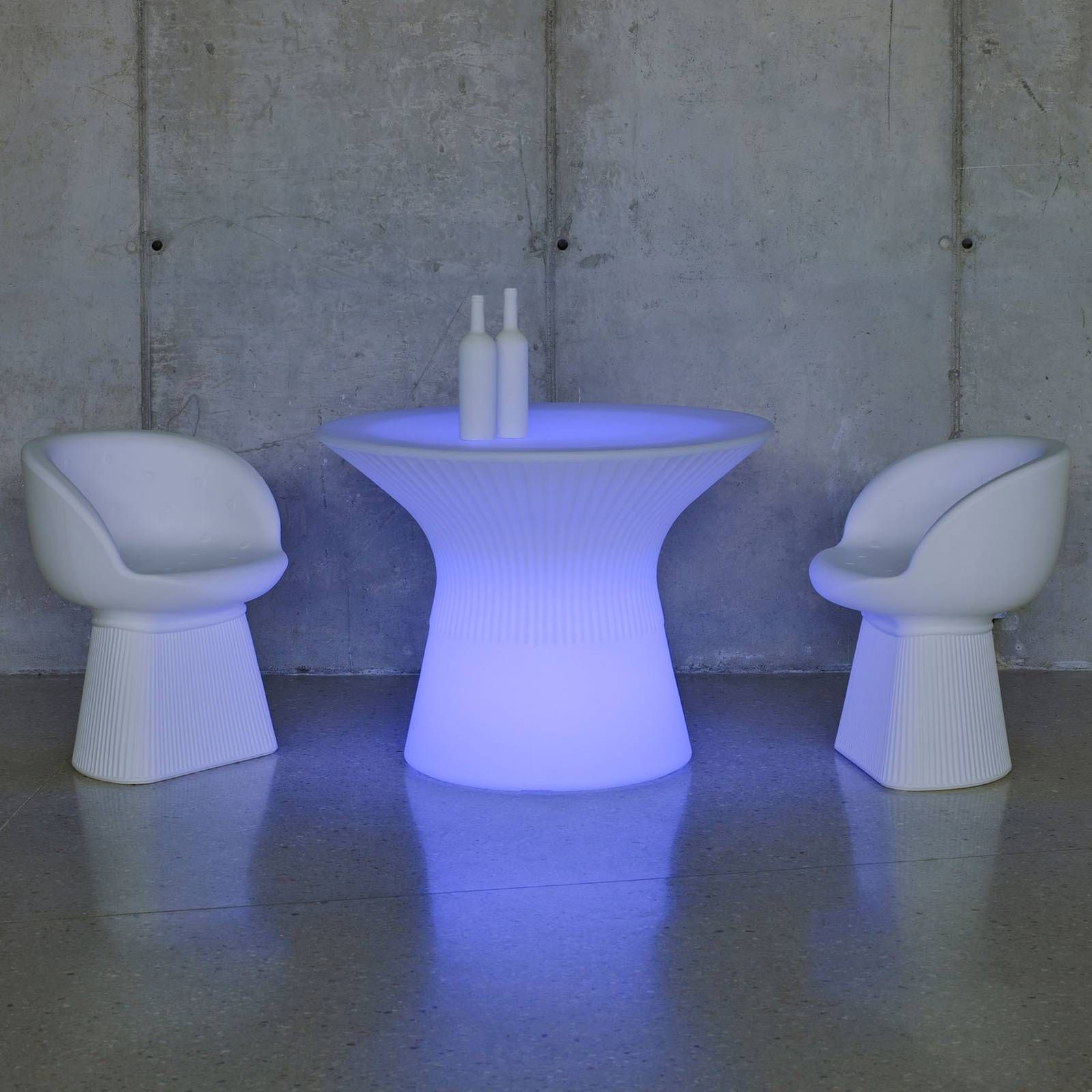 Newgarden Capri LED stôl, výška 39 cm, polyetylén, metakrylát, 1W, K: 39cm