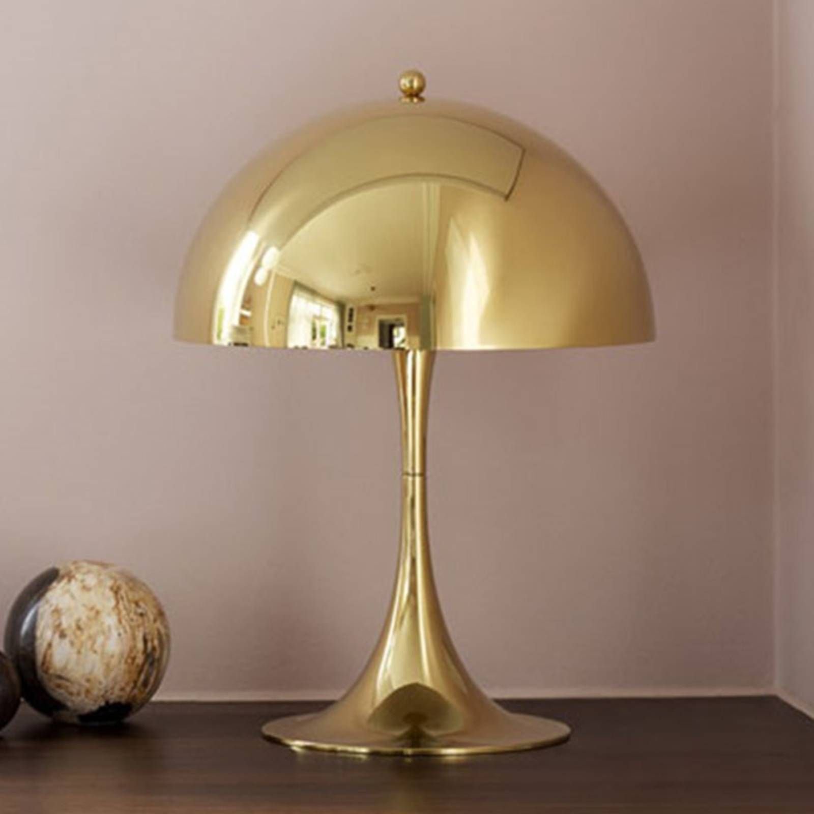 Louis Poulsen Panthella 320 stolová lampa, mosadz, Obývacia izba / jedáleň, oceľ, hliník, E14, 7.5W, K: 43.8cm