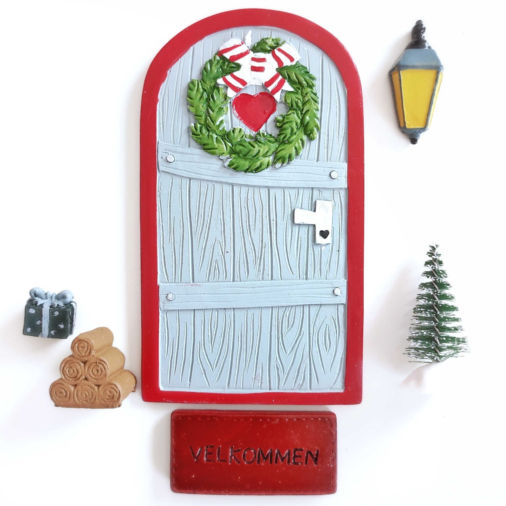 Det Gamle Apotek Dekoratívne dvierka pre vianočných škriatkov Nisse Door Grey - set 6 ks