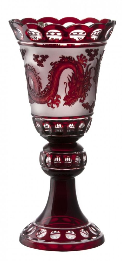 Krištáľová váza Drak, farba rubínová, výška 505 mm