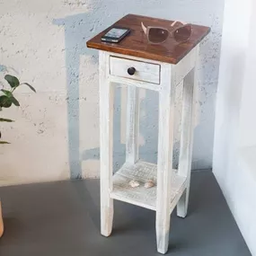 Bielo-hnedý drevený príručný stolík Hemingway antik 25 x 25 cm »