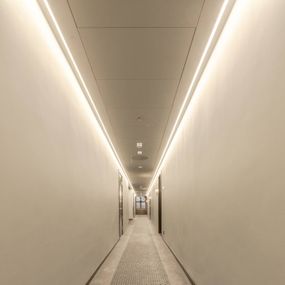 The Light Group SLC LED pásik Ultra Long iCC IP20 30 m 240W 3 000K, Obývacia izba / jedáleň, plast, 240W, P: 3000 cm, L: 1 cm, K: 0.2cm