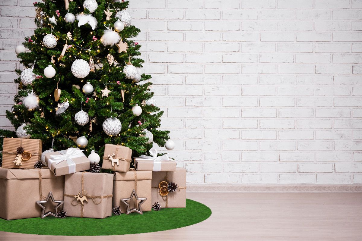 Mujkoberec Original Vianočný kruhový koberec pod stromček Sporting – na von aj na doma - 500x500 kruh (2 polkruhy) cm