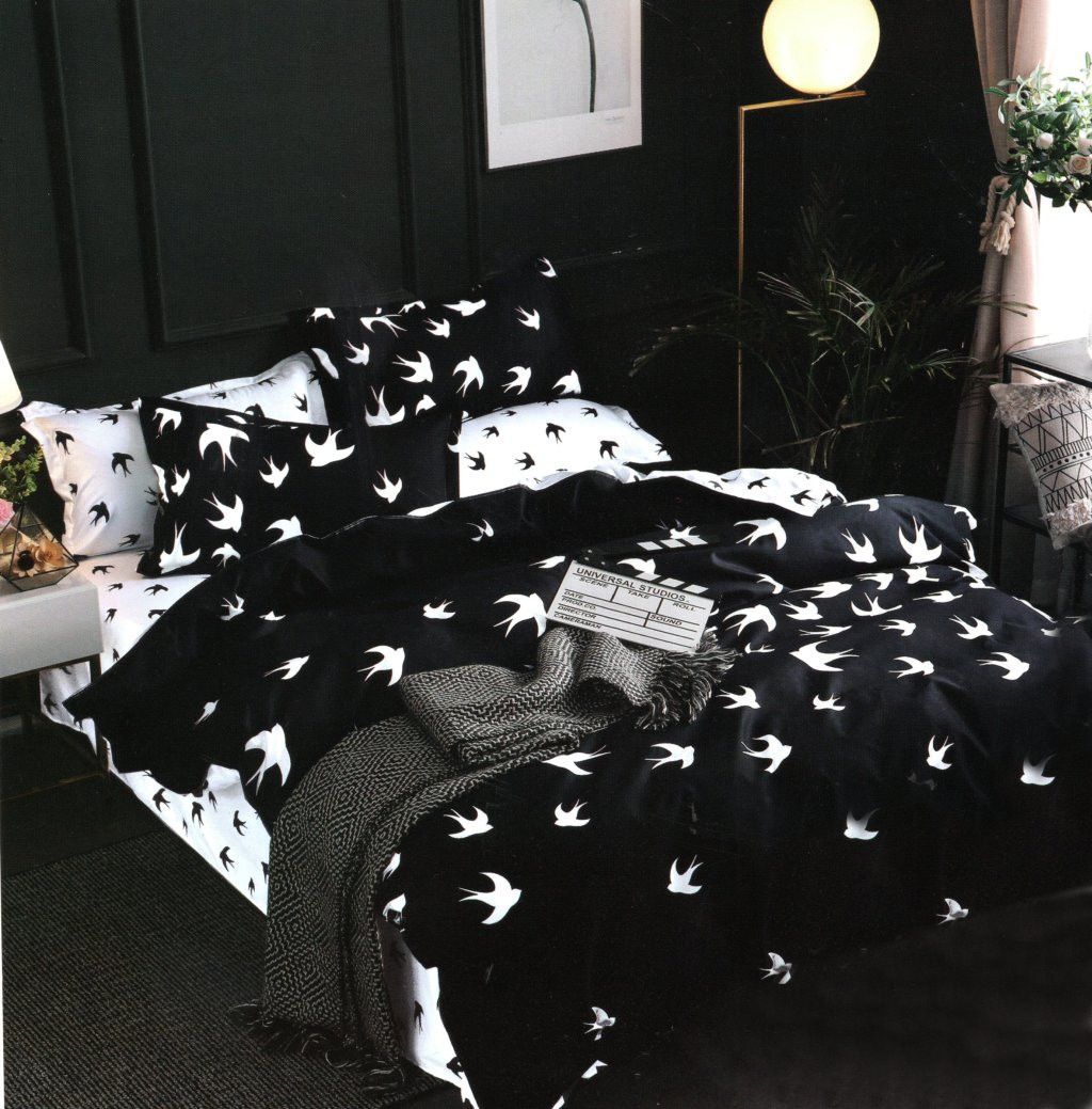 DomTextilu Nádherné čierne posteľné obojstranné obliečky s vtákmi 140x200 cm 24688-147197