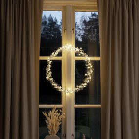 Konstsmide Christmas Kovový LED veniec IP20 striebro Ø45cm dekór lístky, oceľ