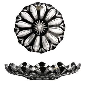 Krištáľový tanier Lotos, farba čierna, priemer 180 mm