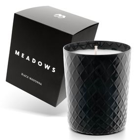 MEADOWS Vonná sviečka Meadows Black Madonna 200 g