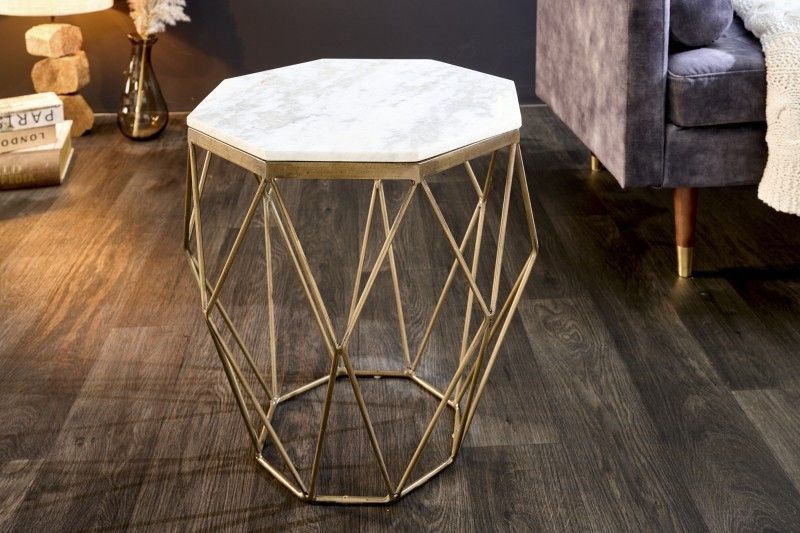 Estila Moderný biely príručný stolík Diamond Marble s mosadznou podstavou v prevedení mramor 50cm