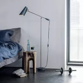 Northern Birdy sivá retro stojaca lampa, Obývacia izba / jedáleň, oceľ, hliník, E27, 60W, K: 133cm