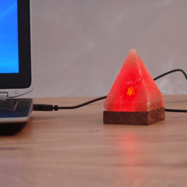 Wagner Life Malá USB stolová lampa Pyramída na počítač, Obývacia izba / jedáleň, soľný krištáľ, drevo, 1W, K: 10cm