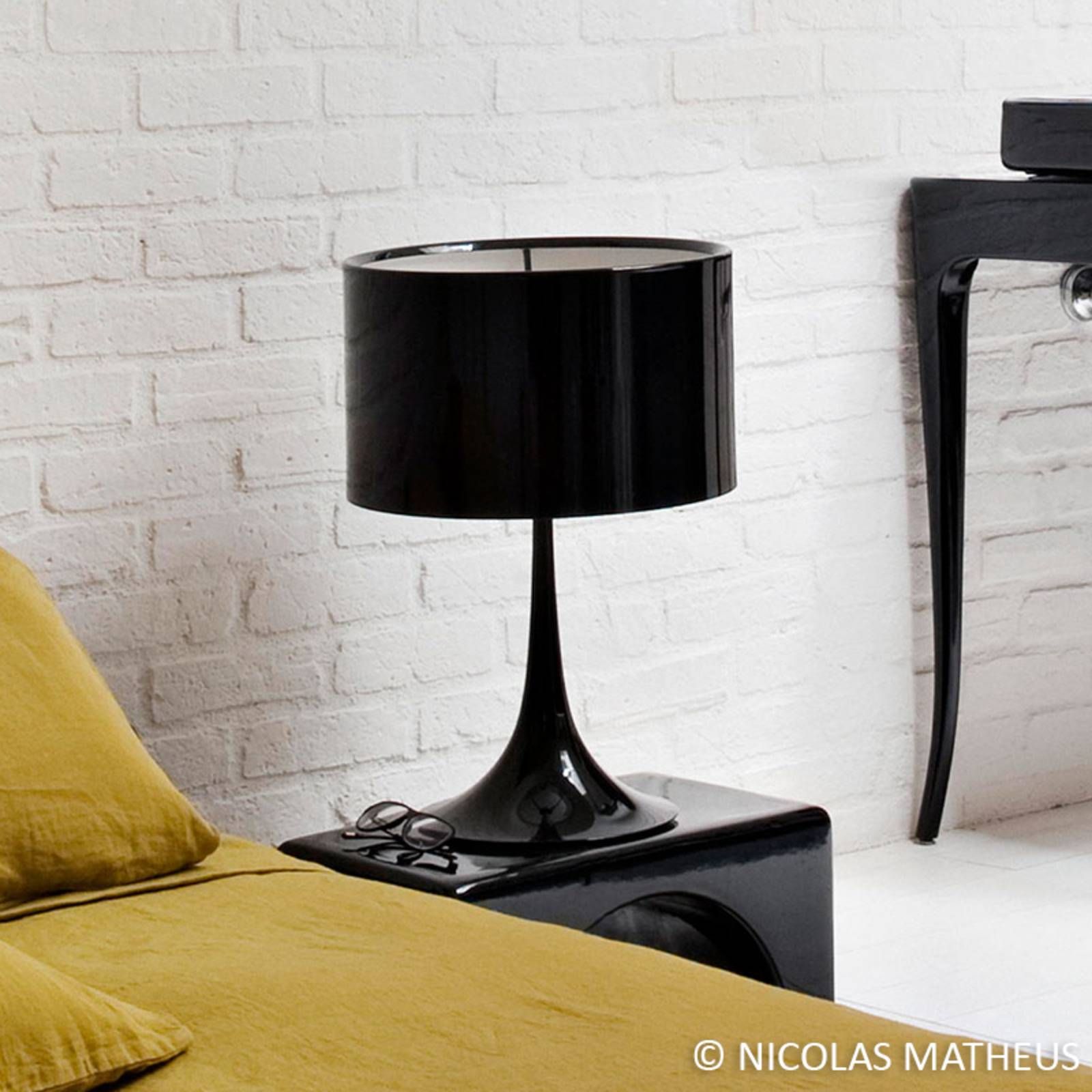FLOS Spun Light T1 – čierna stolná lampa, Obývacia izba / jedáleň, kov, hliník, E27, 105W, K: 57.5cm