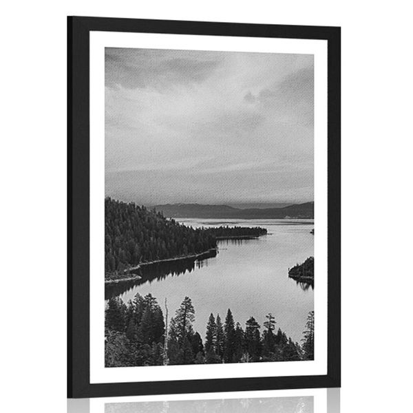 Plagát s paspartou jazero pri západe slnka v čiernobielom prevedení - 30x45 silver