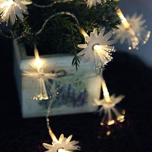 STAR TRADING Svetelná LED reťaz s kvetinkami Fibry