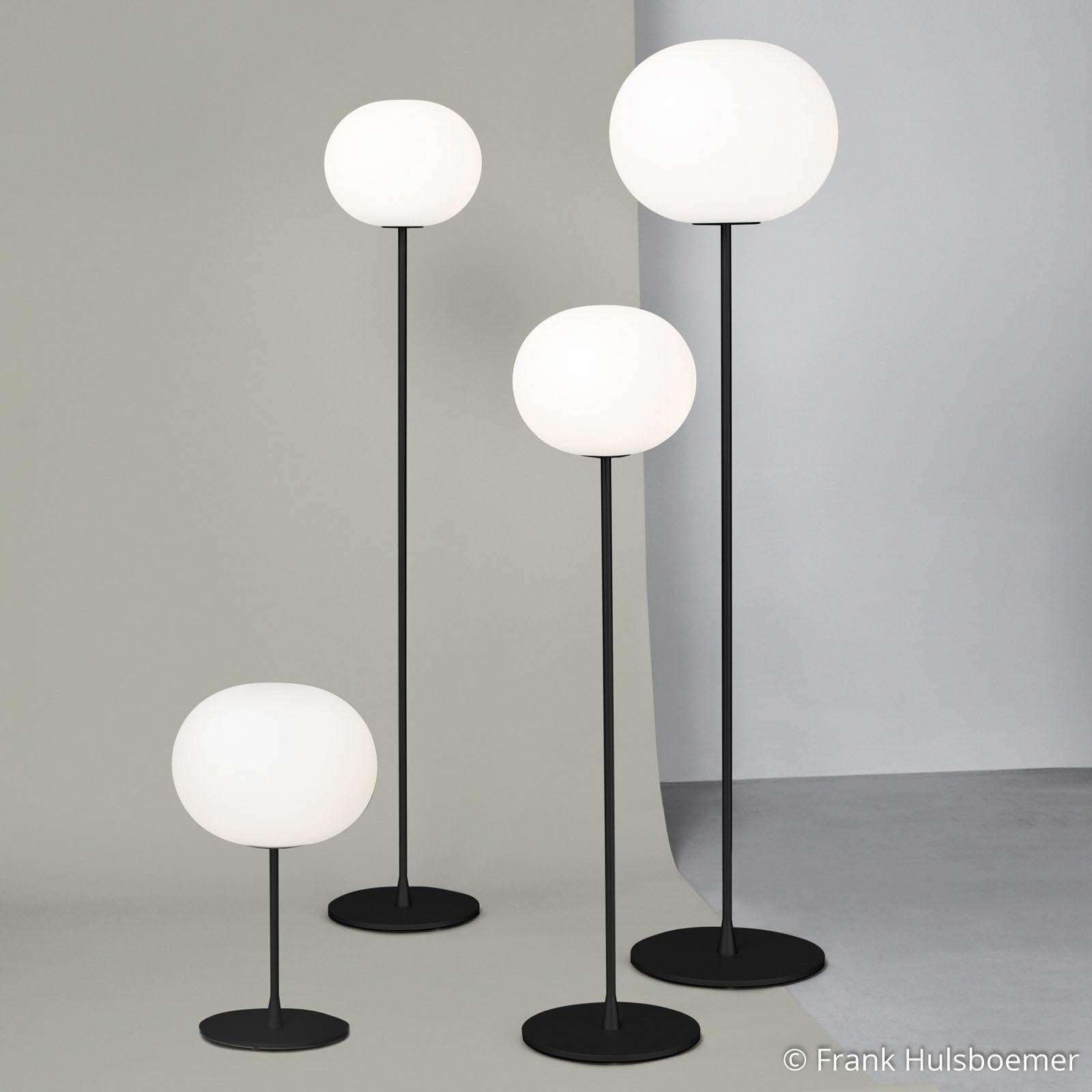 FLOS Glo-Ball T1 stolná lampa, čierna, Obývacia izba / jedáleň, sklo, oceľ, E27, 150W, K: 60cm