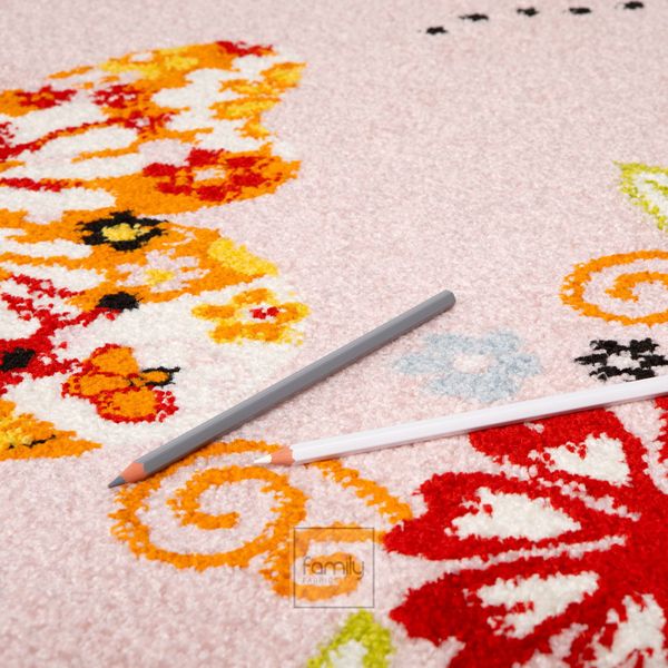 DomTextilu Pestrofarebný detský koberec so vzorom motýľa 64083-238251