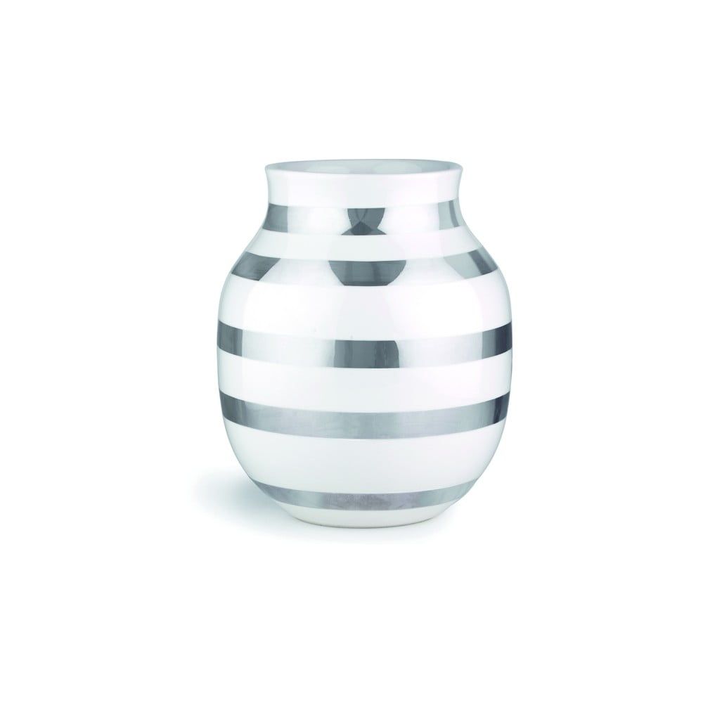 Biela kameninová váza s detailmi v striebornej farbe Kähler Design Omaggio, výška 20 cm
