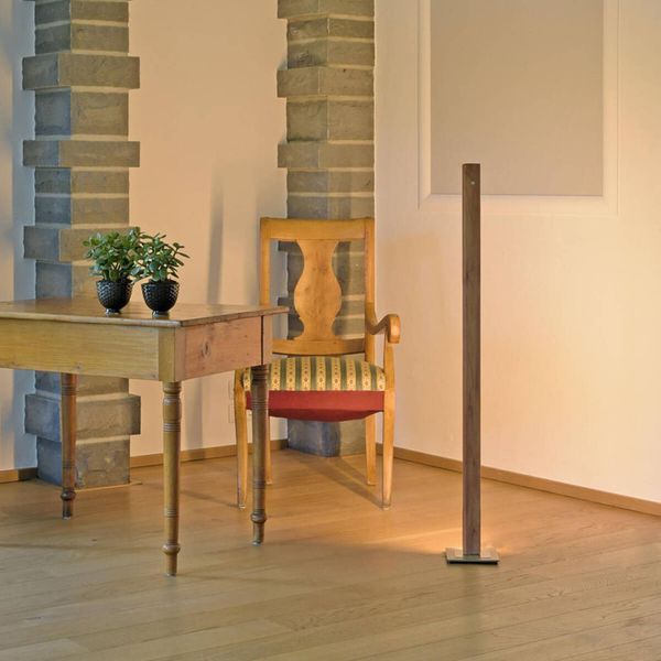 HerzBlut Leonora stojaca LED lampa 122, 5 cm orech, Obývacia izba / jedáleň, masívne drevo, kov, plast, 34.6W, P: 5.9 cm, L: 5.9 cm, K: 122.5cm