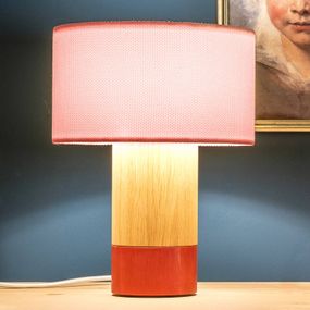 Domus Stolná lampa Klippa koralová chinc ružová 31 cm, Obývacia izba / jedáleň, dubové drevo, textil, E27, 50W, K: 31cm