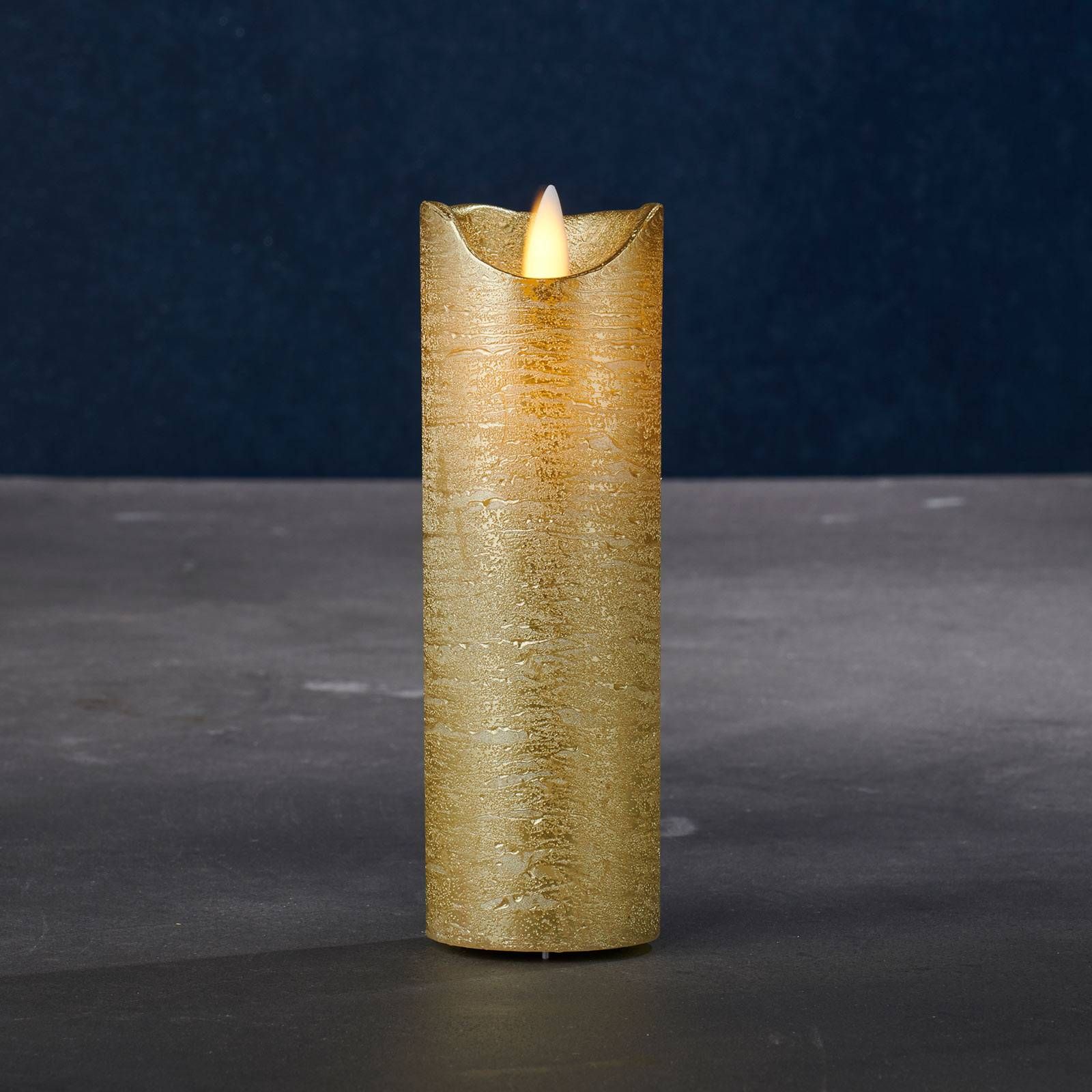Sirius LED sviečka Sara Exclusive zlatá, Ø5cm, výška 15cm, vosk, hliník, K: 15cm