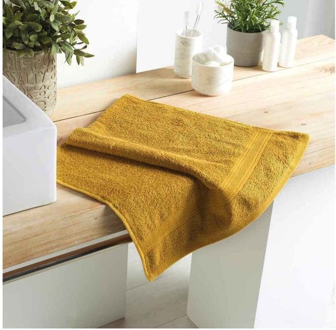 Pestrý medový bavlnený uterák s rozmerom 50x90 cm