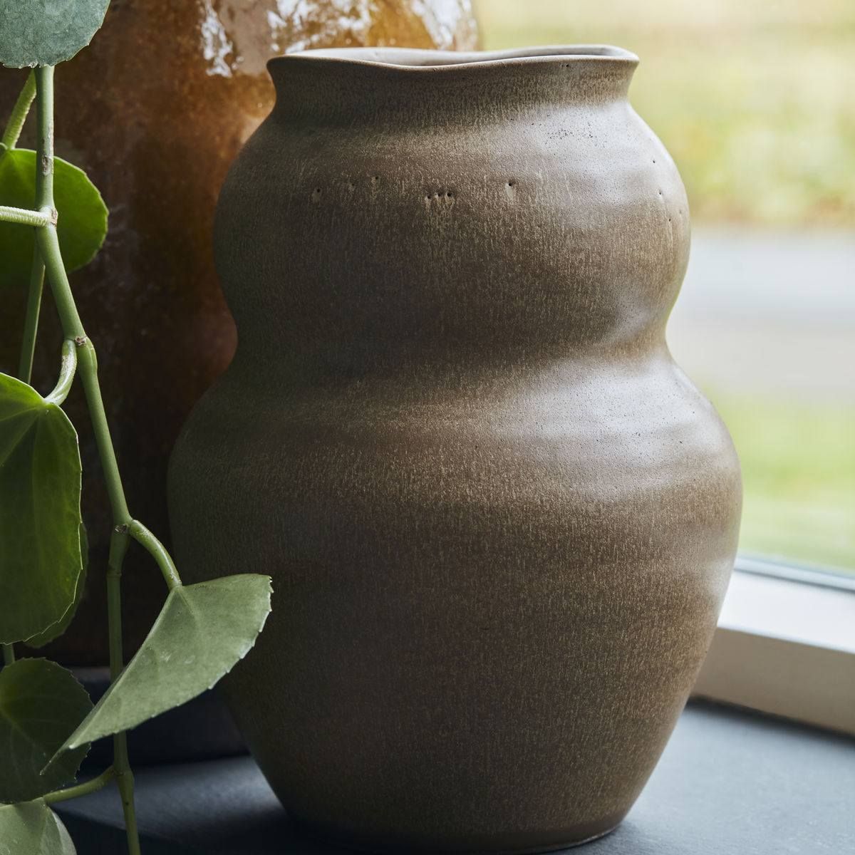House Doctor Keramická váza Juno Camel 22,5 cm