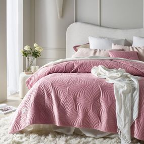 DomTextilu Ružový velúrový prehoz na posteľ Feel 200 x 220 cm 70540