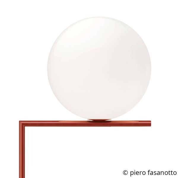 FLOS IC F2 stojaca lampa burgundská červená Ø30 cm, Obývacia izba / jedáleň, oceľ, sklo, E27, 15W, K: 185cm