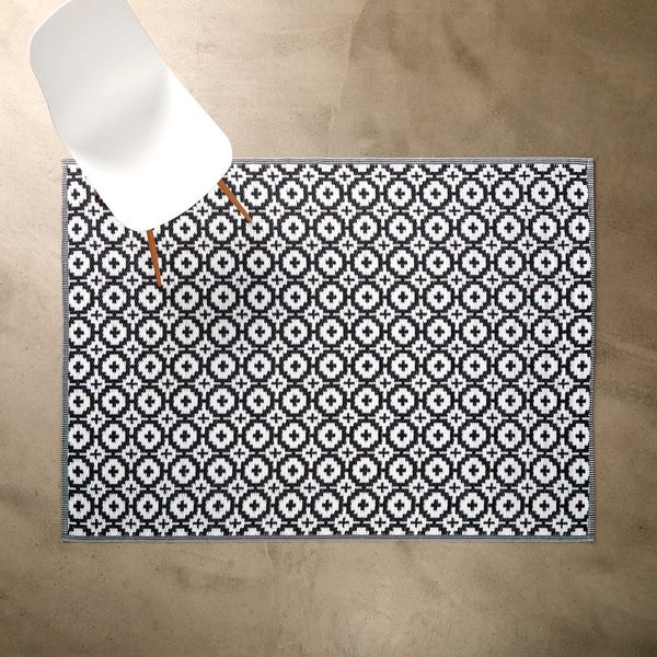 Butlers COLOUR CLASH Vnútorný a vonkajší koberec mozaika 200 x 150 cm - čierna/biela
