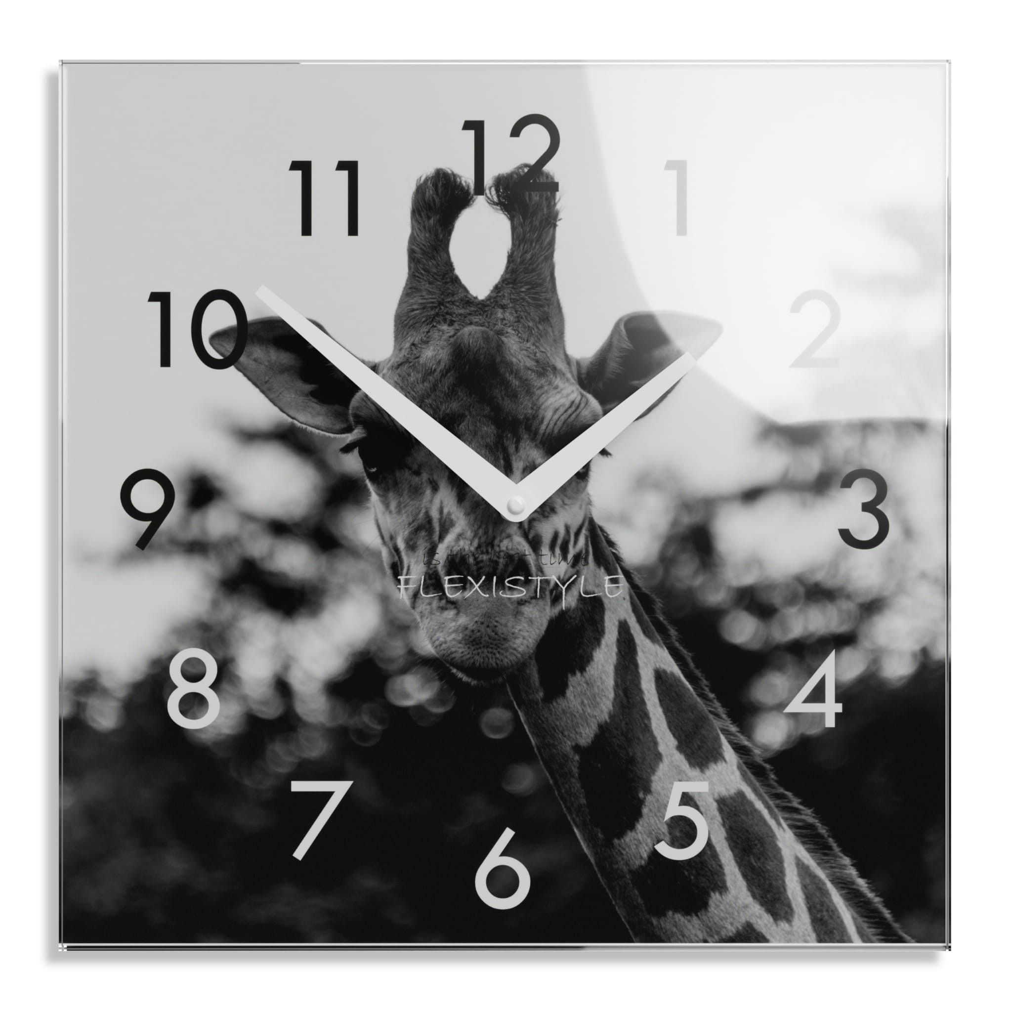 DomTextilu Dekoračné čierno biele sklenené hodiny 30 cm s motívom žirafy 57411