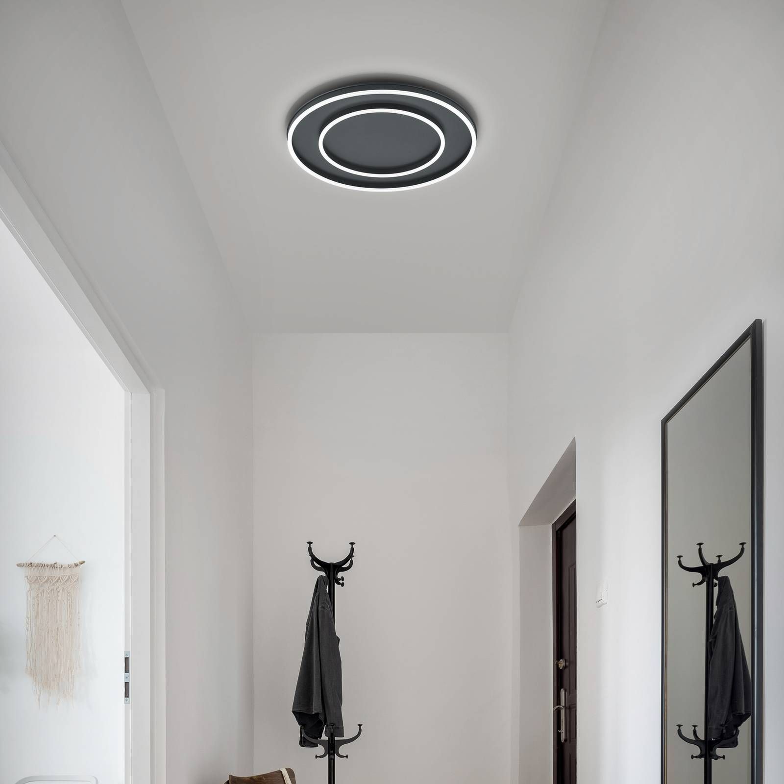 Helestra Sona stropné LED svietidlo čierna Ø 59 cm, Obývacia izba / jedáleň, oceľ, satinovaný akryl, 60W, K: 7.5cm